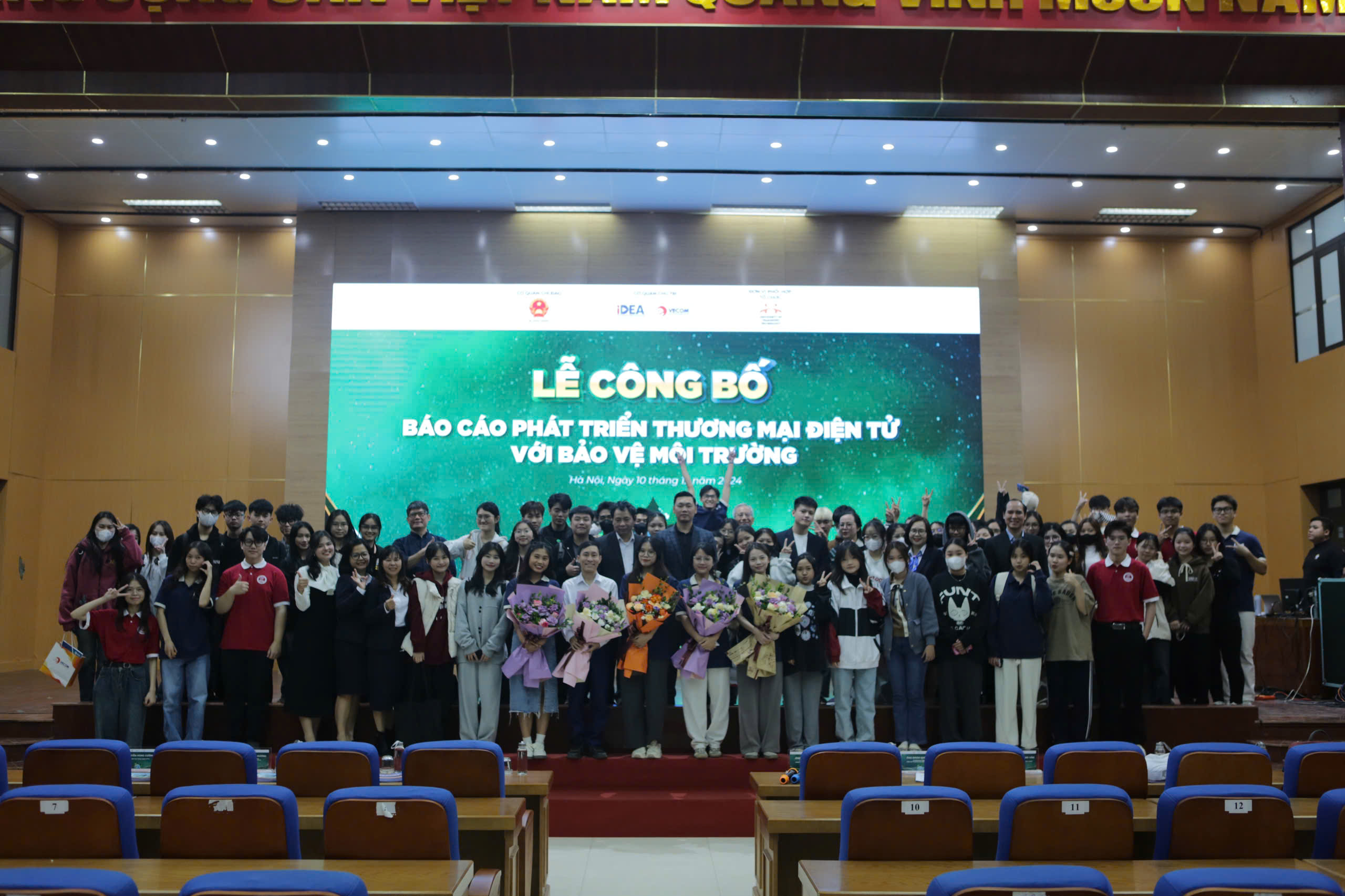 z6225857398898_4a4168cb9190bbb847c61ab63b50d7e1