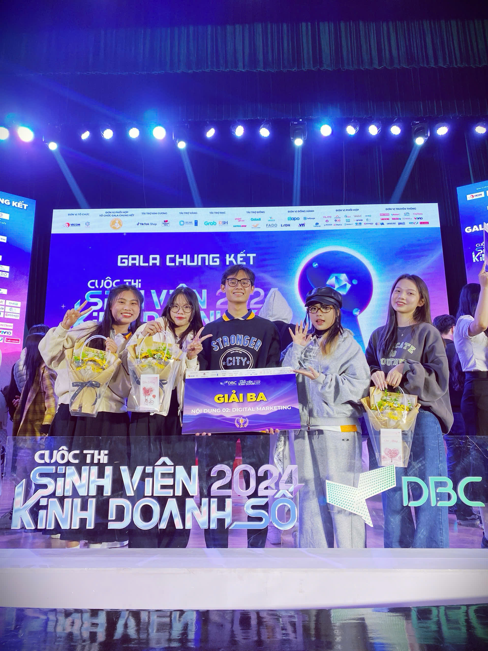 z6225891572729_66d229c1c5780271f9f5f43e91f524c8